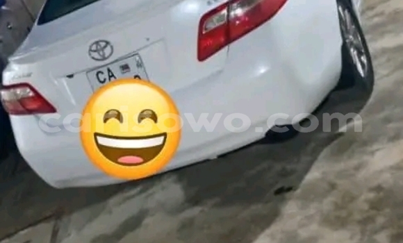 Ra Àlòkù Toyota Camry funfun Ọkọ̀ in Cotonou ni Benin Ra Àlòkù Toyota Camry funfun Ọkọ̀ in Cotonou ni Benin