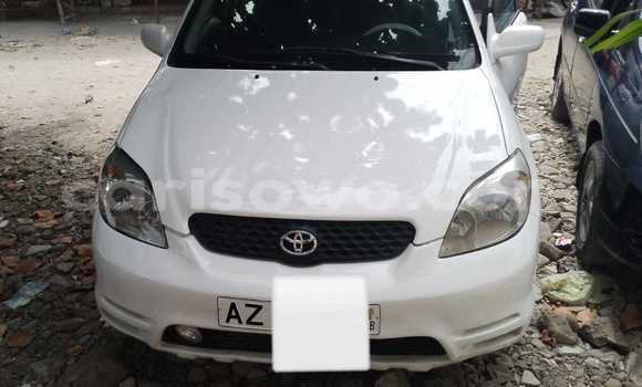 Ra Àlòkù Toyota Matrix funfun Ọkọ̀ in Cotonou ni Benin Ra Àlòkù Toyota Matrix funfun Ọkọ̀ in Cotonou ni Benin