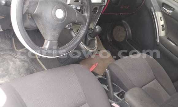 Ra Àlòkù Toyota Matrix funfun Ọkọ̀ in Cotonou ni Benin Ra Àlòkù Toyota Matrix funfun Ọkọ̀ in Cotonou ni Benin
