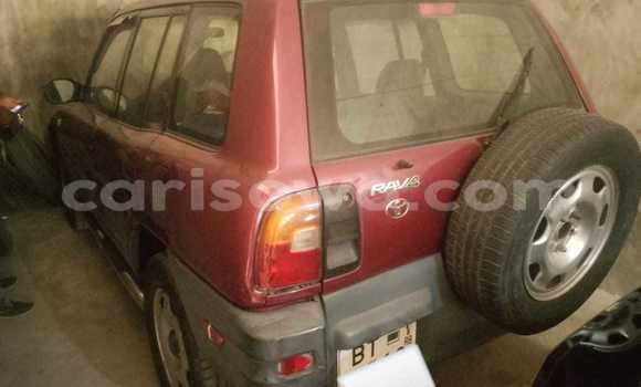 Sayi Na hannu Toyota RAV4 Red Mota in Cotonou a Benin