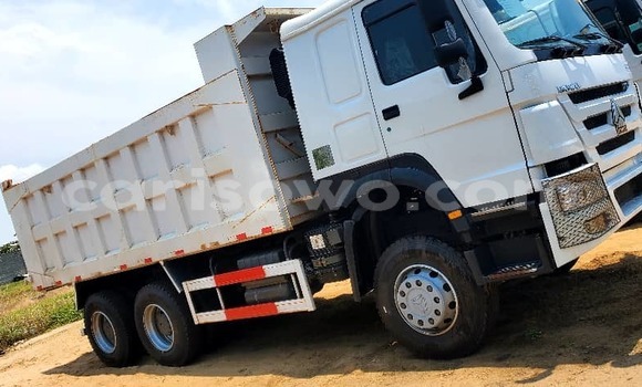 Buy Used Hino Ranger White Truck in Cotonou in Benign Buy Used Hino Ranger White Truck in Cotonou in Benign