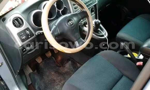 Sayi Na hannu Toyota Matrix Sauran Mota in Porto Novo a Benin Sayi Na hannu Toyota Matrix Sauran Mota in Porto Novo a Benin