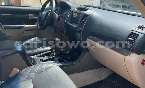 Sayi Na hannu Toyota Prado White Mota in Cotonou a Benin Sayi Na hannu Toyota Prado White Mota in Cotonou a Benin