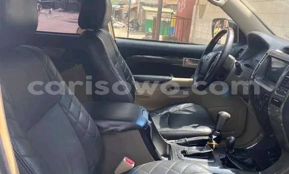 Sayi Na hannu Toyota Prado White Mota in Cotonou a Benin Sayi Na hannu Toyota Prado White Mota in Cotonou a Benin