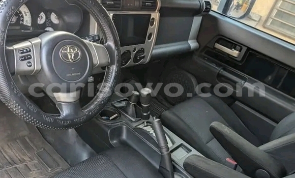 Acheter Occasion Voiture Toyota Land Cruiser Noir à Cotonou, Benin Acheter Occasion Voiture Toyota Land Cruiser Noir à Cotonou, Benin