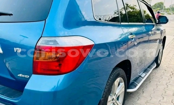 Acheter Occasion Voiture Toyota Highlander Bleu à Cotonou, Benin Acheter Occasion Voiture Toyota Highlander Bleu à Cotonou, Benin