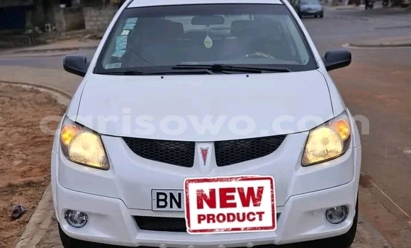 Sayi Na hannu Pontiac Vibe White Mota in Cotonou a Benin