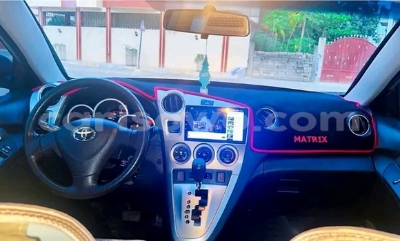 Sayi Na hannu Toyota Matrix White Mota in Cotonou a Benin