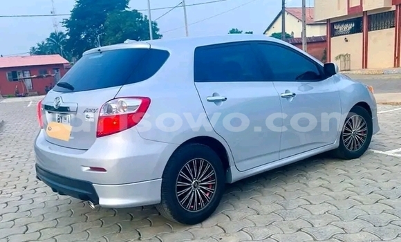 Buy Used Toyota Matrix White Car in Cotonou in Benign Buy Used Toyota Matrix White Car in Cotonou in Benign