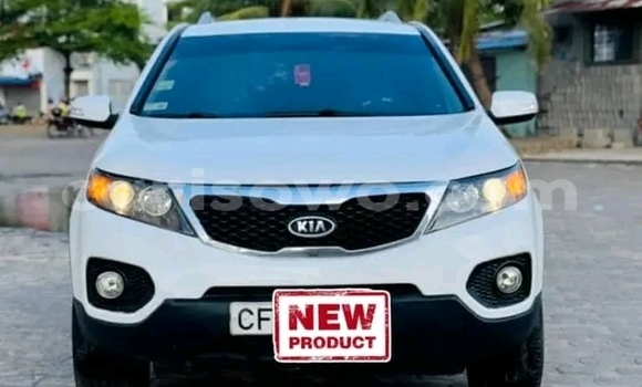 Acheter Occasion Voiture Kia Sorento Blanc à Cotonou, Benin Acheter Occasion Voiture Kia Sorento Blanc à Cotonou, Benin