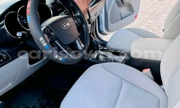 Acheter Occasion Voiture Kia Sorento Blanc à Cotonou, Benin Acheter Occasion Voiture Kia Sorento Blanc à Cotonou, Benin