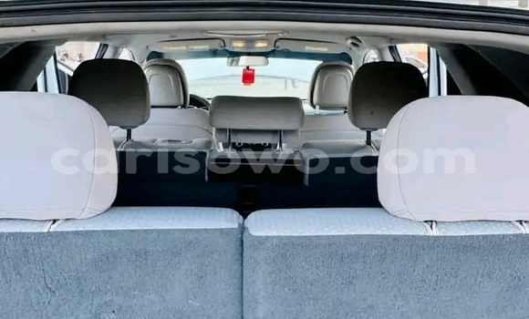 Acheter Occasion Voiture Kia Sorento Blanc à Cotonou, Benin Acheter Occasion Voiture Kia Sorento Blanc à Cotonou, Benin