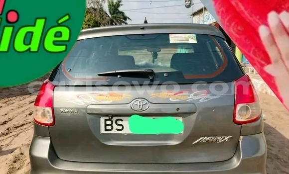 Sayi Na hannu Toyota Matrix Sauran Mota in Cotonou a Benin Sayi Na hannu Toyota Matrix Sauran Mota in Cotonou a Benin