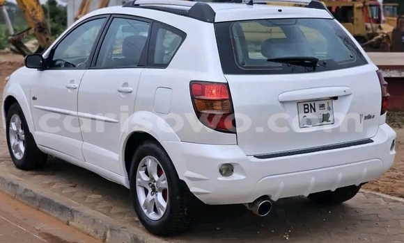Buy Used Pontiac Vibe White Car in Cotonou in Benign