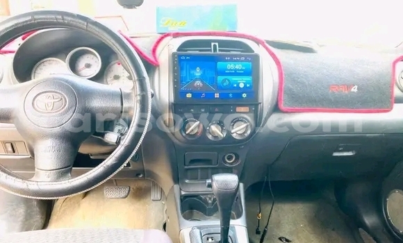 Sayi Na hannu Toyota RAV4 Blue Mota in Cotonou a Benin Sayi Na hannu Toyota RAV4 Blue Mota in Cotonou a Benin