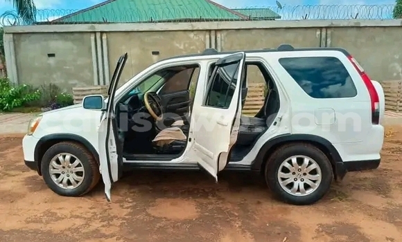 Acheter Occasion Voiture Honda CR–V Blanc à Ouidah, Benin Acheter Occasion Voiture Honda CR–V Blanc à Ouidah, Benin