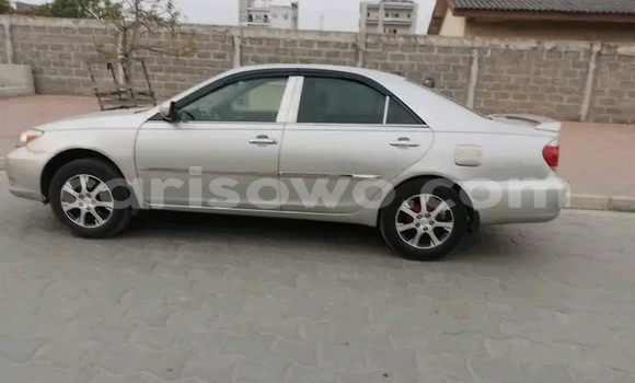 Sayi Na hannu Toyota Camry White Mota in Cotonou a Benin Sayi Na hannu Toyota Camry White Mota in Cotonou a Benin