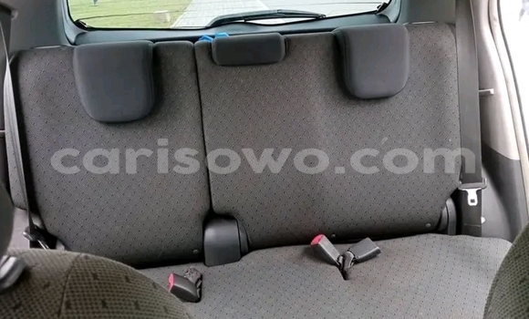 Sayi Na hannu Toyota Yaris White Mota in Cotonou a Benin Sayi Na hannu Toyota Yaris White Mota in Cotonou a Benin