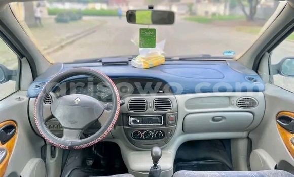 Acheter Occasion Voiture Renault Scenic Noir à Cotonou, Benin Acheter Occasion Voiture Renault Scenic Noir à Cotonou, Benin