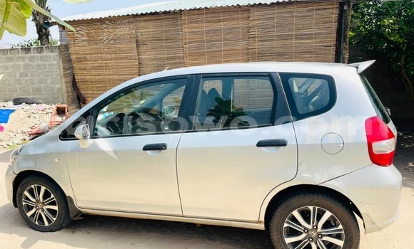 Acheter Occasion Voiture Honda Jazz Gris à Cotonou, Benin Acheter Occasion Voiture Honda Jazz Gris à Cotonou, Benin