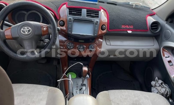 Acheter Occasion Voiture Toyota RAV4 Bleu à Cotonou, Benin Acheter Occasion Voiture Toyota RAV4 Bleu à Cotonou, Benin