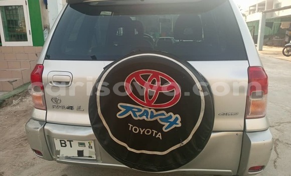 Sayi Na hannu Toyota RAV4 Azurfa Mota in Cotonou a Benin Sayi Na hannu Toyota RAV4 Azurfa Mota in Cotonou a Benin