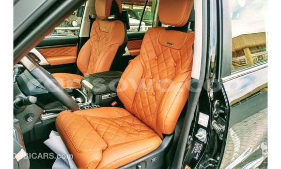 Sayi Imported Toyota Land Cruiser Black Mota in Import - Dubai a Benin Sayi Imported Toyota Land Cruiser Black Mota in Import - Dubai a Benin