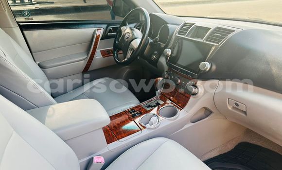 Ra Àlòkù Toyota Highlander Black Ọkọ̀ in Cotonou ni Benin Ra Àlòkù Toyota Highlander Black Ọkọ̀ in Cotonou ni Benin
