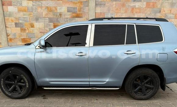 Acheter Occasion Voiture Toyota Highlander Bleu à Cotonou, Benin Acheter Occasion Voiture Toyota Highlander Bleu à Cotonou, Benin