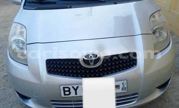 Ra Àlòkù Toyota Yaris Silver Ọkọ̀ in Cotonou ni Benin
