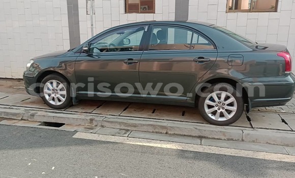 Sayi Na hannu Toyota Avensis Green Mota in Cotonou a Benin Sayi Na hannu Toyota Avensis Green Mota in Cotonou a Benin