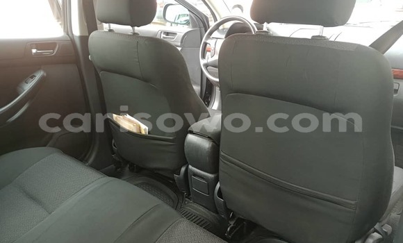 Sayi Na hannu Toyota Avensis Green Mota in Cotonou a Benin Sayi Na hannu Toyota Avensis Green Mota in Cotonou a Benin