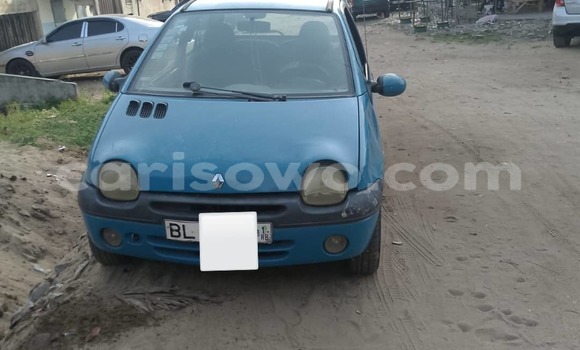 Acheter Occasion Voiture Renault Clio Bleu à Cotonou, Benin Acheter Occasion Voiture Renault Clio Bleu à Cotonou, Benin