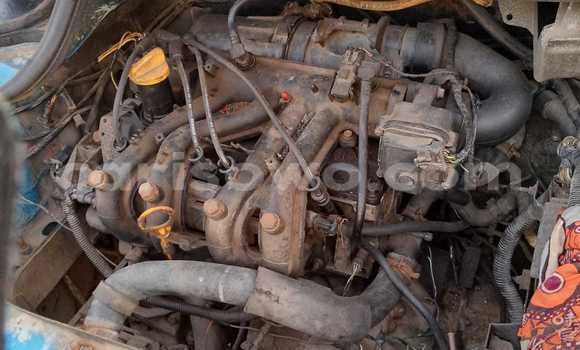 Acheter Occasion Voiture Renault Clio Bleu à Cotonou, Benin Acheter Occasion Voiture Renault Clio Bleu à Cotonou, Benin