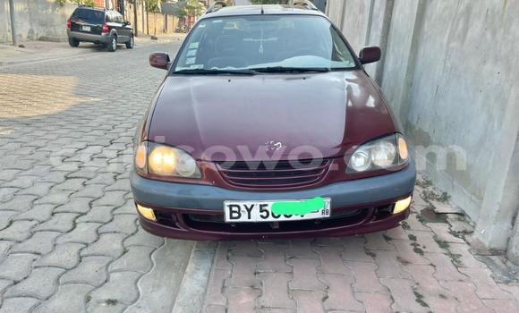 Acheter Occasion Voiture Toyota Avensis Rouge à Cotonou, Benin Acheter Occasion Voiture Toyota Avensis Rouge à Cotonou, Benin