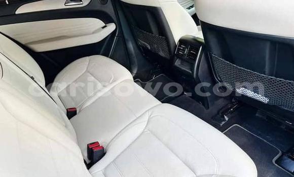 Ra Àlòkù Mercedes-Benz GLE Silver Ọkọ̀ in Cotonou ni Benin Ra Àlòkù Mercedes-Benz GLE Silver Ọkọ̀ in Cotonou ni Benin