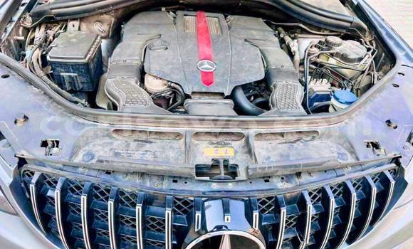 Ra Àlòkù Mercedes-Benz GLE Silver Ọkọ̀ in Cotonou ni Benin Ra Àlòkù Mercedes-Benz GLE Silver Ọkọ̀ in Cotonou ni Benin