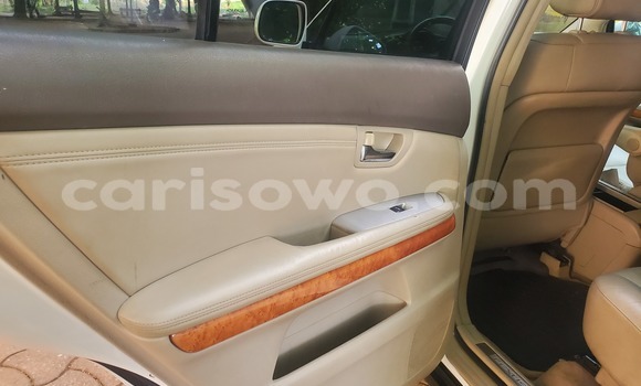 Sayi Na hannu Lexus RX 330 White Mota in Abomey Calavi a Benin Sayi Na hannu Lexus RX 330 White Mota in Abomey Calavi a Benin