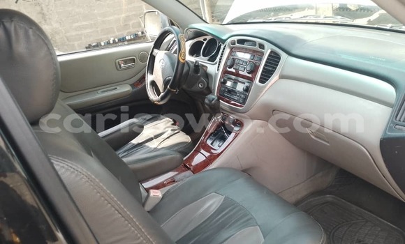 Sayi Na hannu Toyota Highlander Blue Mota in Cotonou a Benin Sayi Na hannu Toyota Highlander Blue Mota in Cotonou a Benin
