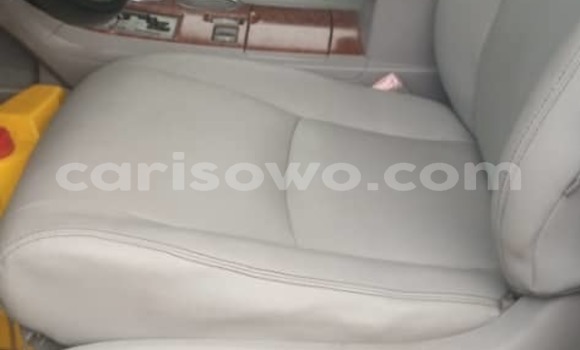 Sayi Na hannu Toyota Highlander Azurfa Mota in Cotonou a Benin Sayi Na hannu Toyota Highlander Azurfa Mota in Cotonou a Benin