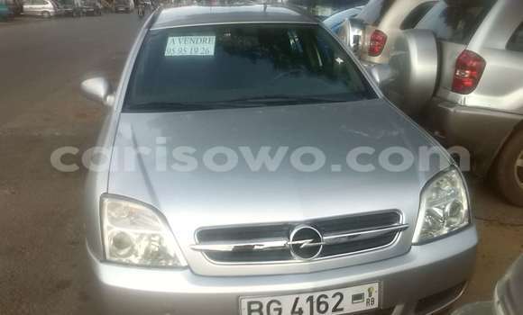 Sayi Na hannu Opel Vectra Azurfa Mota in Cotonou a Benin Sayi Na hannu Opel Vectra Azurfa Mota in Cotonou a Benin