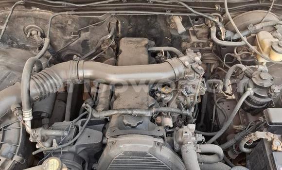 Ra Àlòkù Toyota Hilux funfun Ọkọ̀ in Cotonou ni Benin Ra Àlòkù Toyota Hilux funfun Ọkọ̀ in Cotonou ni Benin