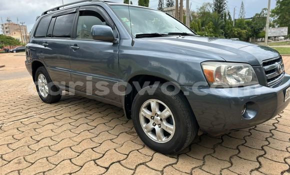 Sayi Na hannu Toyota Highlander Azurfa Mota in Cotonou a Benin Sayi Na hannu Toyota Highlander Azurfa Mota in Cotonou a Benin