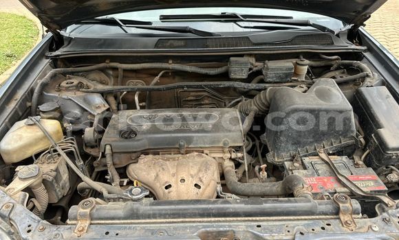 Sayi Na hannu Toyota Highlander Azurfa Mota in Cotonou a Benin Sayi Na hannu Toyota Highlander Azurfa Mota in Cotonou a Benin