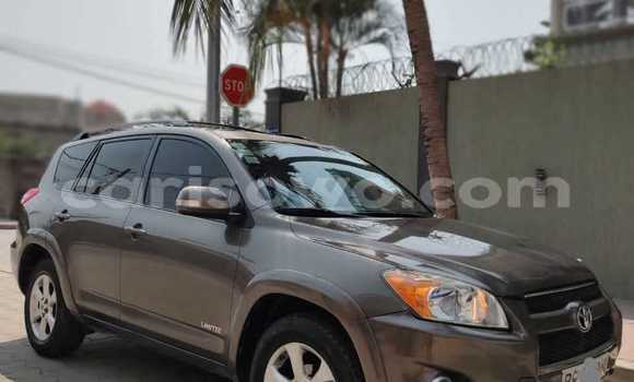Sayi Na hannu Toyota RAV4 Brown Mota in Cotonou a Benin Sayi Na hannu Toyota RAV4 Brown Mota in Cotonou a Benin