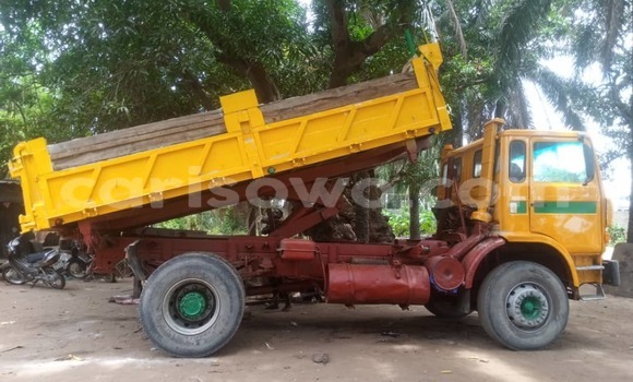 Buy Used Renault G300 Other Truck in Cotonou in Benign Buy Used Renault G300 Other Truck in Cotonou in Benign