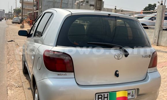 Sayi Na hannu Toyota Yaris Azurfa Mota in Cotonou a Benin Sayi Na hannu Toyota Yaris Azurfa Mota in Cotonou a Benin