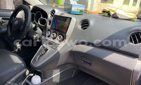 Sayi Na hannu Toyota RAV4 Blue Mota in Cotonou a Benin Sayi Na hannu Toyota RAV4 Blue Mota in Cotonou a Benin