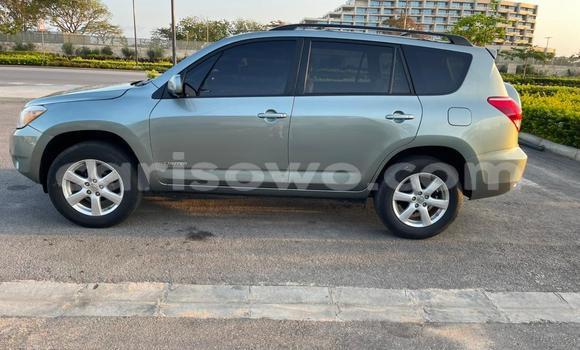 Sayi Na hannu Toyota RAV4 Brown Mota in Cotonou a Benin Sayi Na hannu Toyota RAV4 Brown Mota in Cotonou a Benin