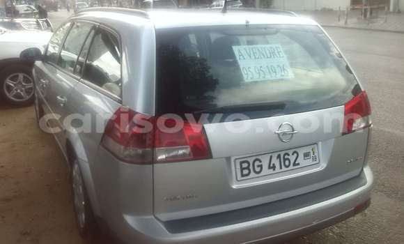 Sayi Na hannu Opel Vectra Azurfa Mota in Cotonou a Benin Sayi Na hannu Opel Vectra Azurfa Mota in Cotonou a Benin